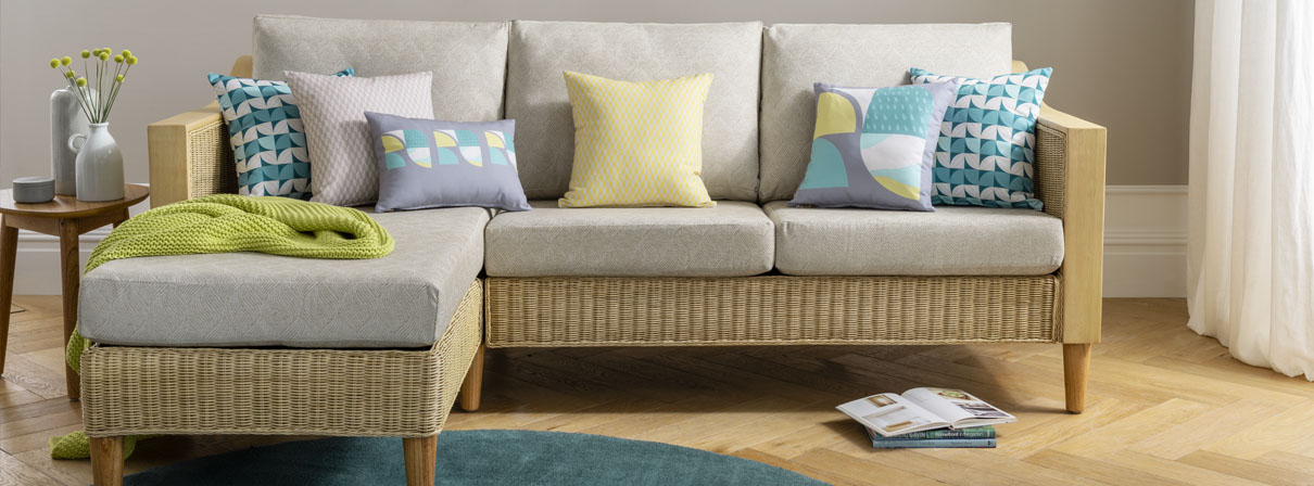 Elgin Indoor Suite by Daro
