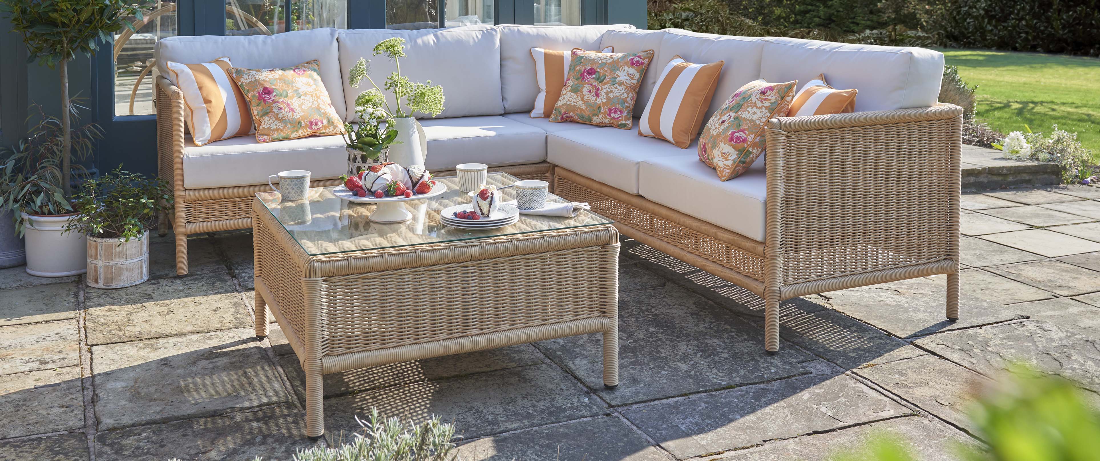 Vilamoura_Corner Outdoor Suite by Laura Ashley