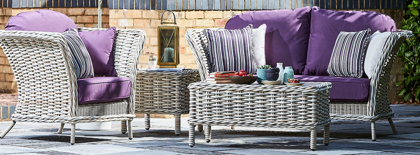 Barcelona Outdoor Suite by Daro