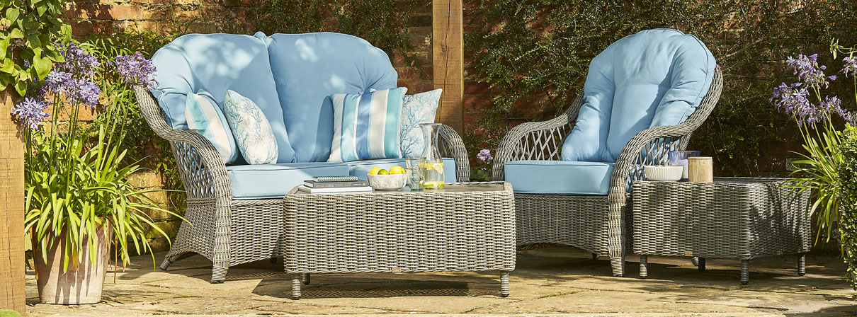 Stowe Outdoor Suite by Daro